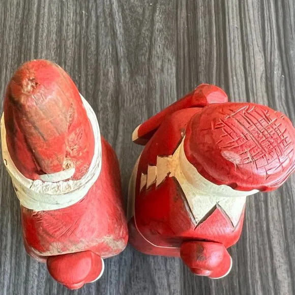 Wolf Creek Folk Art Santa & Mrs Claus Figure Hand Carved & Painted Wood - Picture 4 of 15